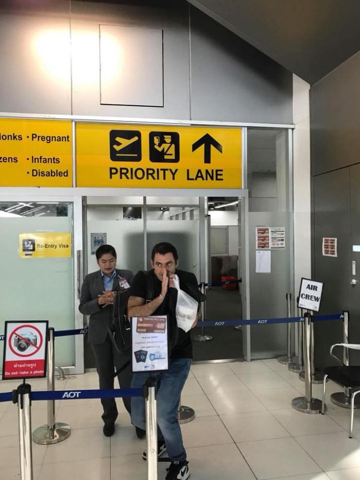 RonnieExhoBankogGoodbye