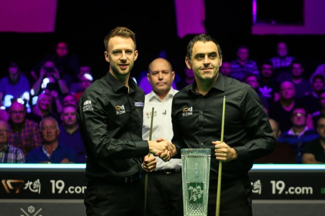 GettyImages-Judd-Ronnie-Handshake